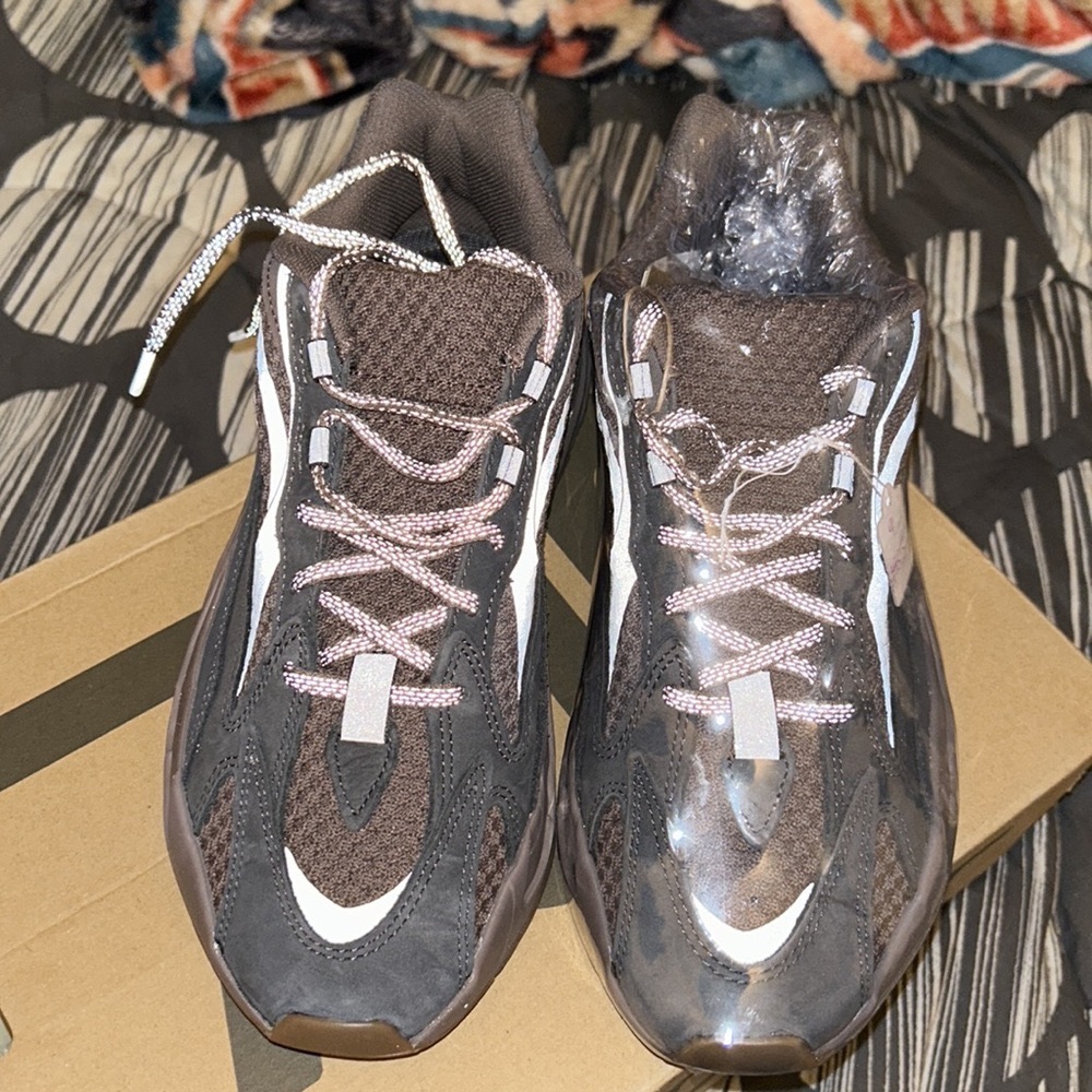 Yeezy mauve 2